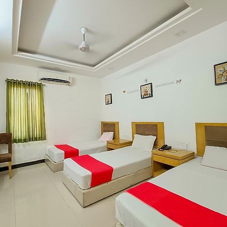 Stay Guru Usha Residency Bhuj Dış mekan fotoğraf