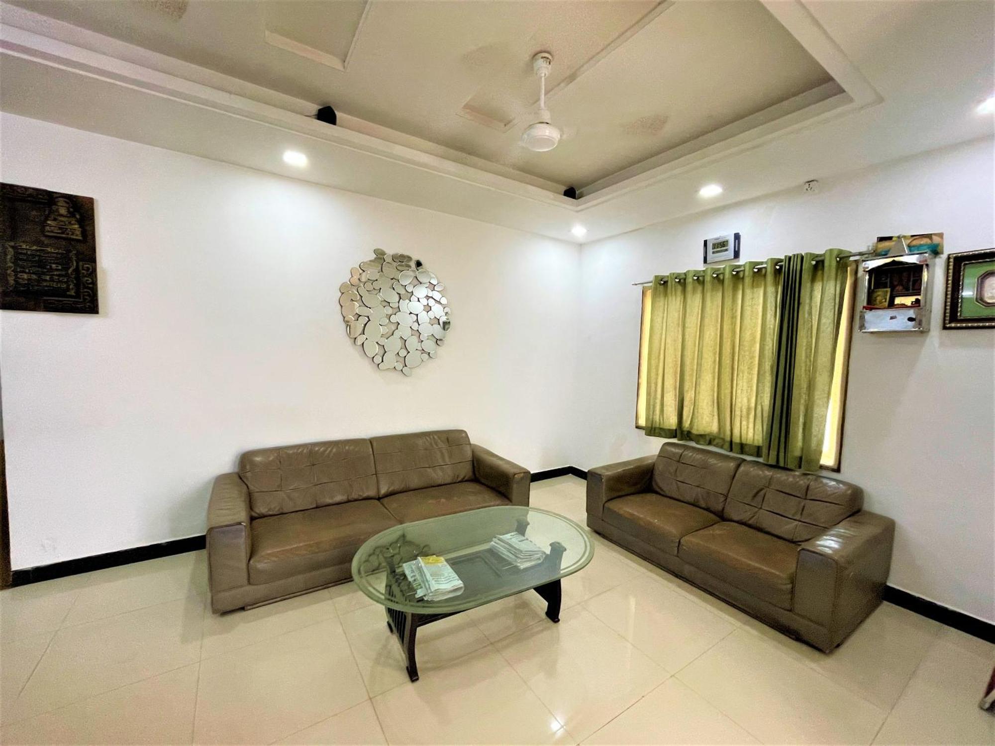 Stay Guru Usha Residency Bhuj Dış mekan fotoğraf