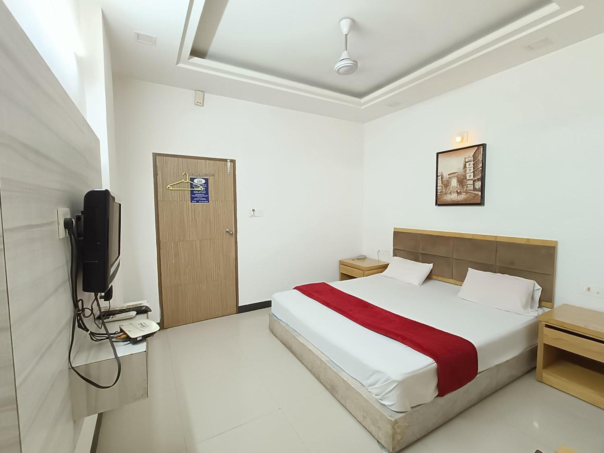 Stay Guru Usha Residency Bhuj Dış mekan fotoğraf