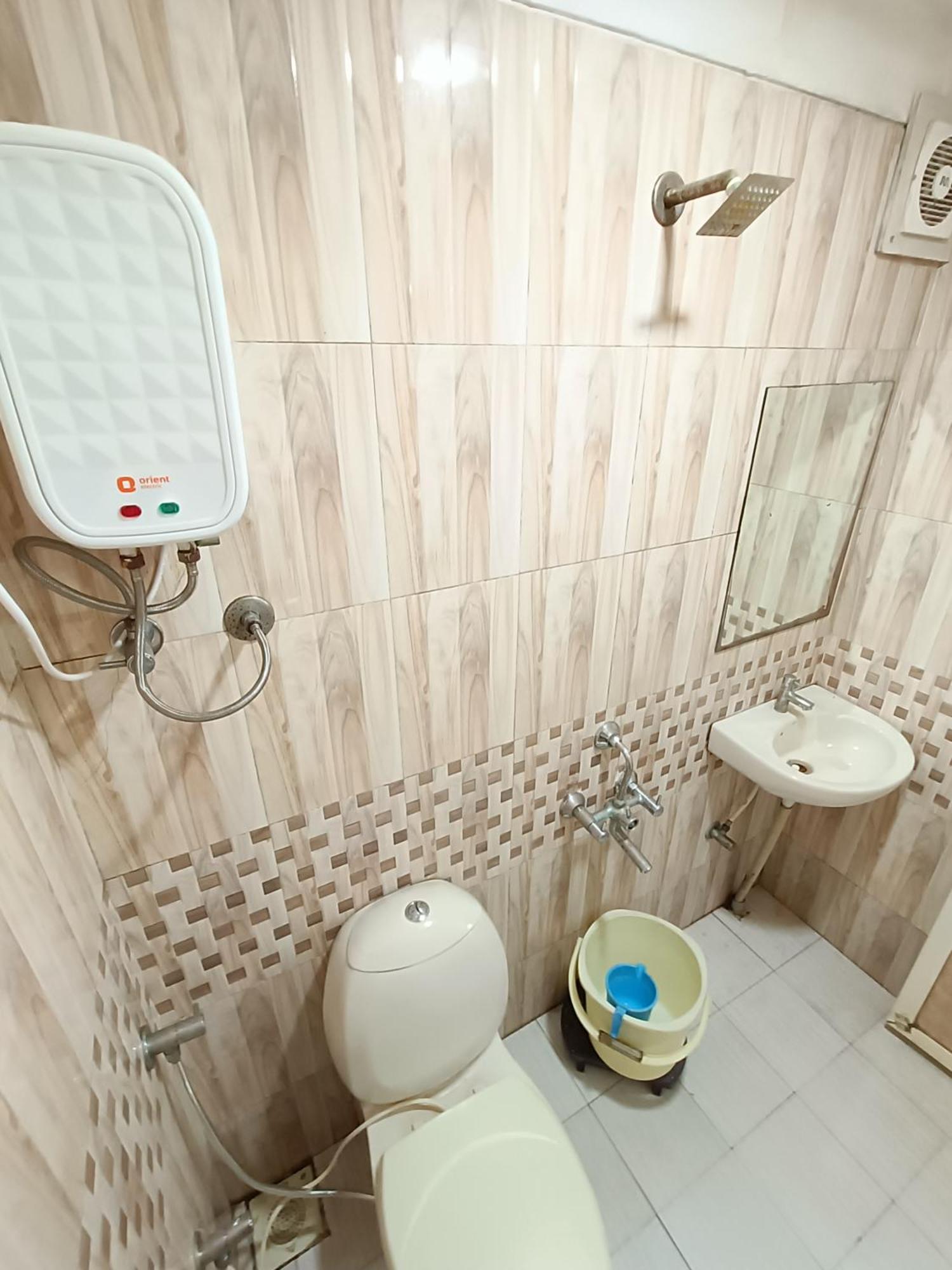 Stay Guru Usha Residency Bhuj Dış mekan fotoğraf