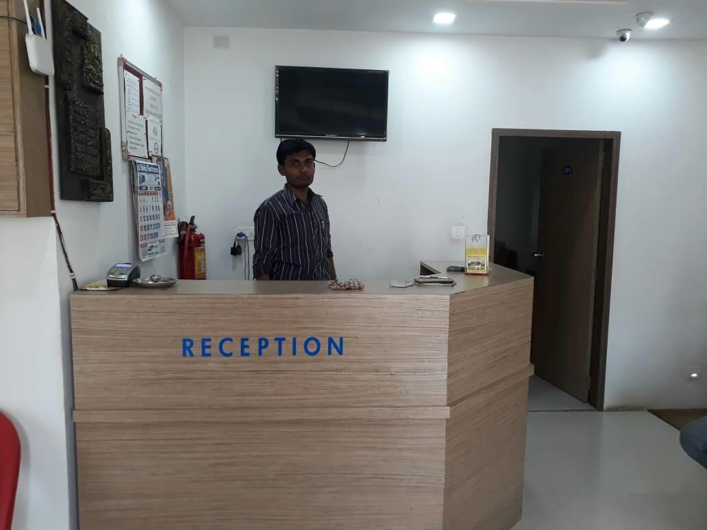 Stay Guru Usha Residency Bhuj Dış mekan fotoğraf