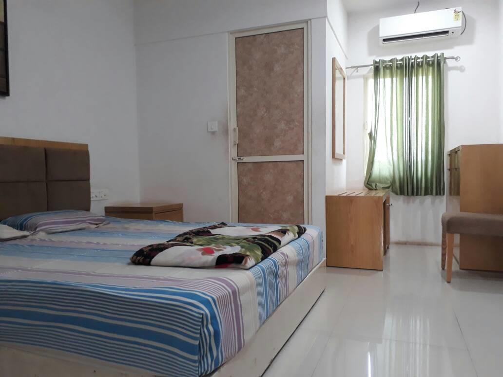 Stay Guru Usha Residency Bhuj Dış mekan fotoğraf