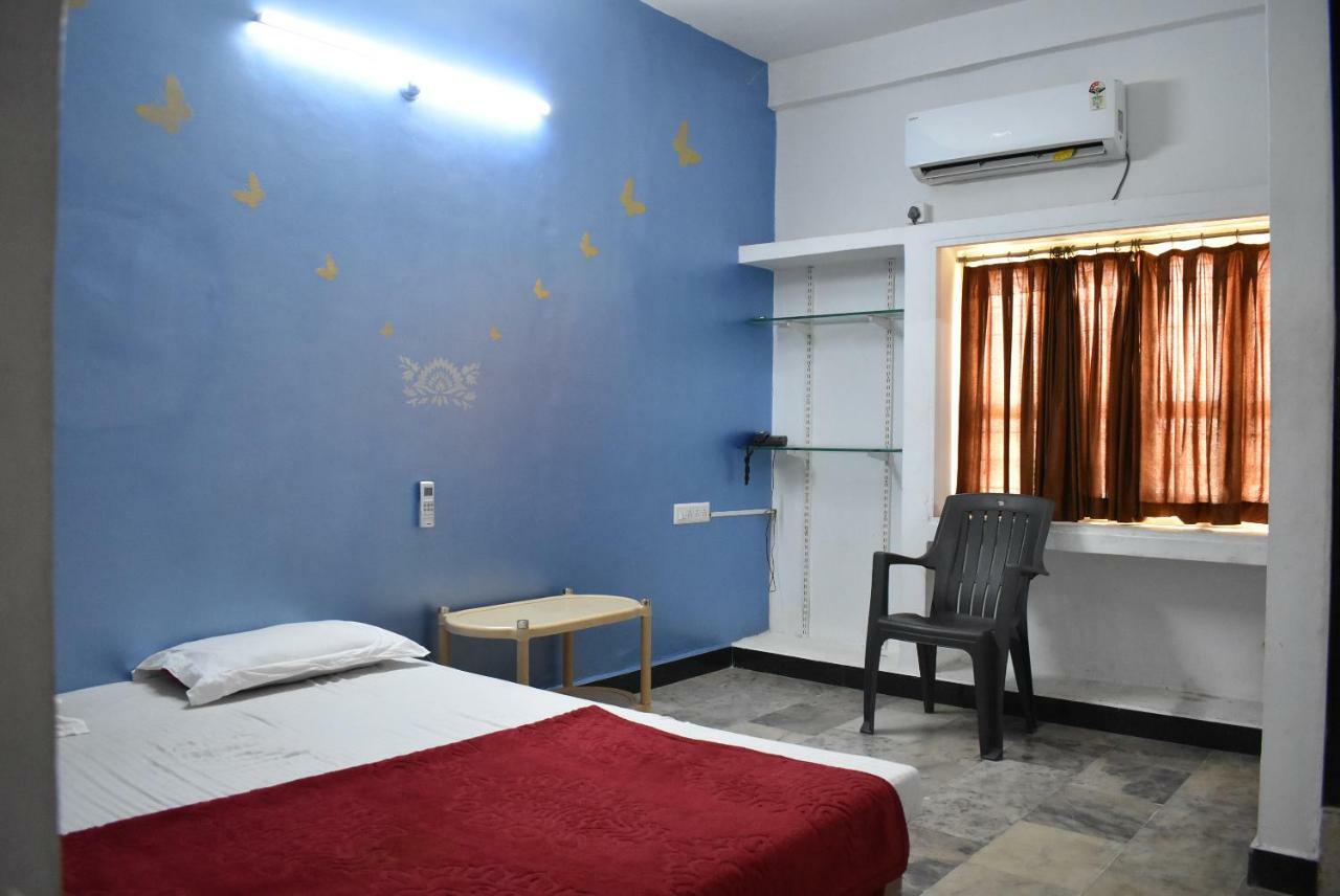 Stay Guru Usha Residency Bhuj Dış mekan fotoğraf