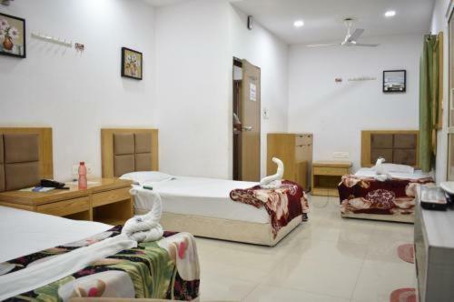 Stay Guru Usha Residency Bhuj Dış mekan fotoğraf